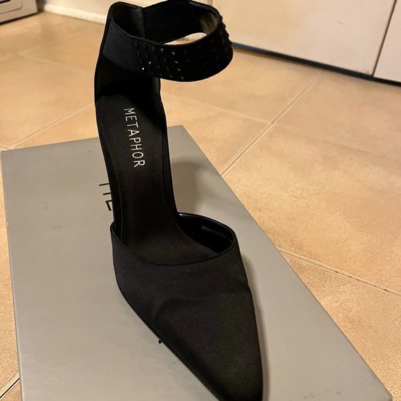 Metaphor Black Dress Heels w/Black Rhinestone Ankle Strap - 8.5 - Picture 2 of 5